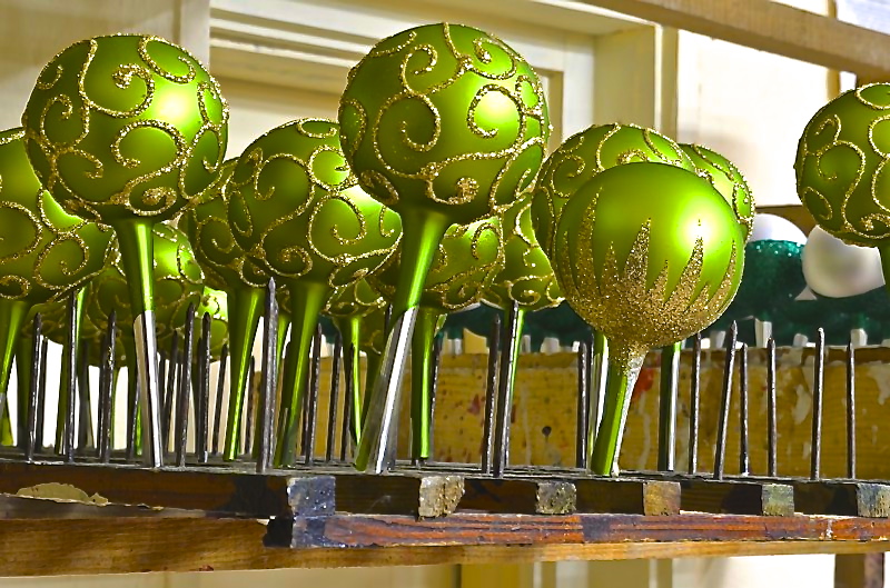 stikla eglīšu rotājumi baubles rotājumi ražotājs Polija