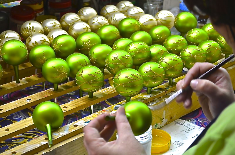 stikla eglīšu rotājumi baubles rotājumi ražotājs Polija